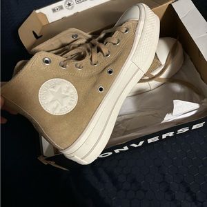 Converse brown, worn once